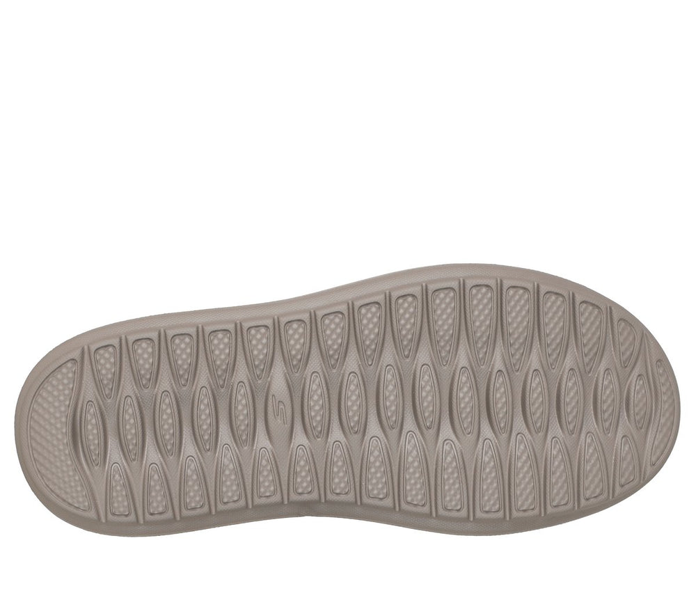 Relaxed Fit: GO WALK Horizon - Casey